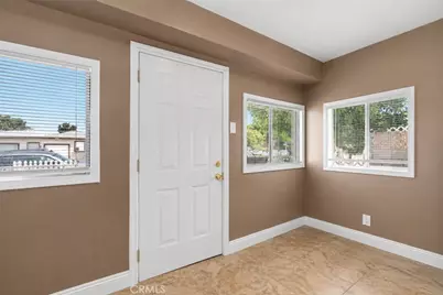 1206 E Cruces, Wilmington, CA 90744 - Photo 4