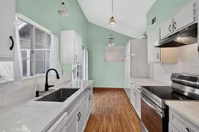 25655 Pine Creek Lane, Wilmington, CA 90744 - Photo 12
