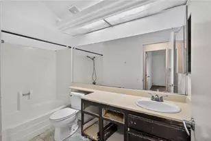 25655 Pine Creek Ln, Wilmington, CA 90744 - Photo 20