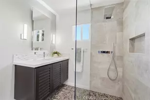 702 S Broadway, Redondo Beach, CA 90277 - Photo 32
