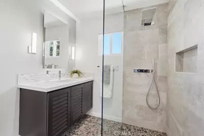 702 S Broadway #A, Redondo Beach, CA 90277 - Photo 32