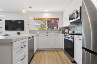2147 N Beachwood #4, Los Angeles, CA 90068 - Photo 6