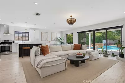 13547 Bessemer Street, Los Angeles, CA 91401 - Photo 4