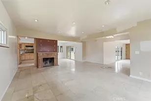 2401 W 102nd St, Inglewood, CA 90303 - Photo 16