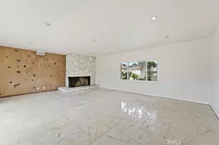 2401 W 102nd St, Inglewood, CA 90303 - Photo 12