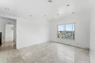 2401 W 102nd St, Inglewood, CA 90303 - Photo 26