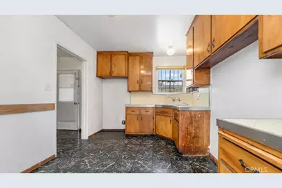 11610 Chanera, Hawthorne, CA 90250 - Photo 10