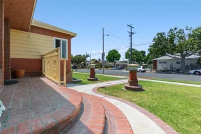 11028 Spinning, Inglewood, CA 90303 - Photo 4