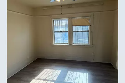 350 W 59th, Los Angeles, CA 90003 - Photo 8