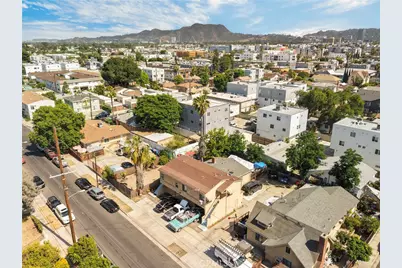 11234 Hatteras, North Hollywood, CA 91601 - Photo 30