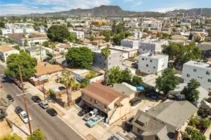11234 Hatteras, North Hollywood, CA 91601 - Photo 30