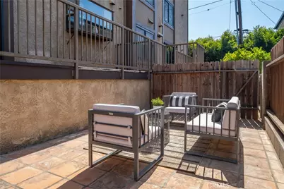 935 Main, El Segundo, CA 90245 - Photo 34