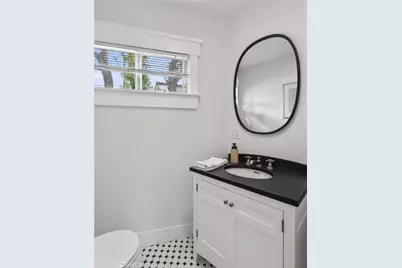 318 S Francisca Avenue, Redondo Beach, CA 90277 - Photo 12