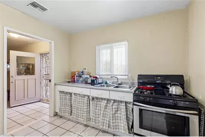 626 S Inglewood, Inglewood, CA 90301 - Photo 16