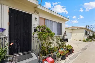 10605 Buford Ave, Inglewood, CA 90304 - Photo 2