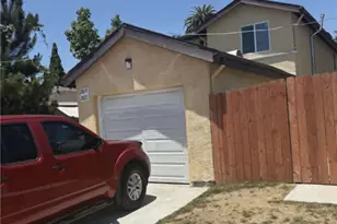 2019 E 105th St, Los Angeles, CA 90002 - Photo 2