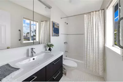 105 N Broadway #E, Redondo Beach, CA 90277 - Photo 16