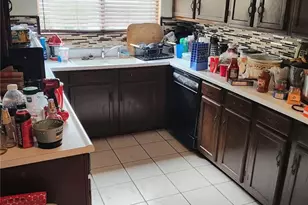 9206 S Van Ness St, Los Angeles, CA 90047 - Photo 6
