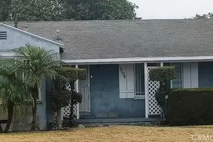 9206 S Van Ness St, Los Angeles, CA 90047 - Photo 1