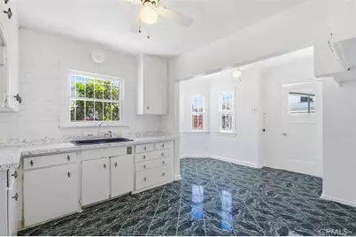 2136 W 75th Street, Los Angeles, CA 90047 - Photo 8