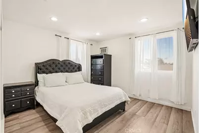 11421 Stanford Avenue, Los Angeles, CA 90059 - Photo 40