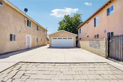 11421 Stanford Avenue, Los Angeles, CA 90059 - Photo 48
