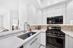 533 S St Andrews Pl, Los Angeles, CA 90020 - Photo 18