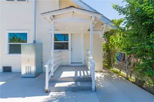2041 W 29th Pl, Los Angeles, CA 90018 - Photo 38