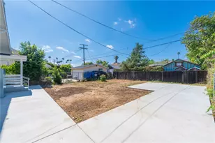 2041 W 29th Pl, Los Angeles, CA 90018 - Photo 36