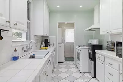 1845 N Evergreen, Burbank, CA 91505 - Photo 8