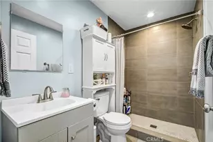 8645 Wakefield, Panorama City, CA 91402 - Photo 22