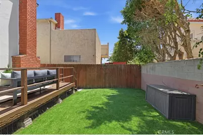 1609 Carver Street, Redondo Beach, CA 90278 - Photo 32