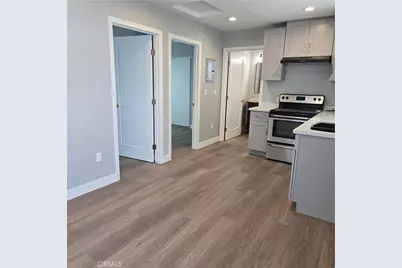 8903 Baring Cross, Los Angeles, CA 90044 - Photo 10