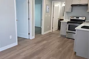 8903 Baring Cross, Los Angeles, CA 90044 - Photo 10
