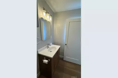 8903 Baring Cross, Los Angeles, CA 90044 - Photo 8