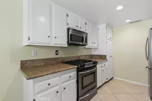 6227 Randi, Woodland Hills, CA 91367 - Photo 12