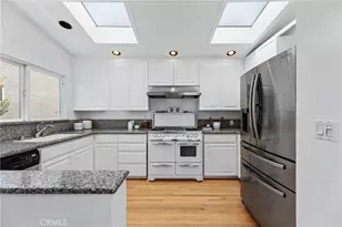 1136 8th St, Hermosa Beach, CA 90254 - Photo 12
