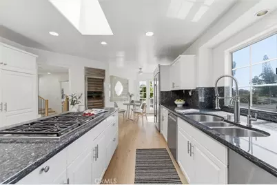 1021 Avenue D, Redondo Beach, CA 90277 - Photo 6