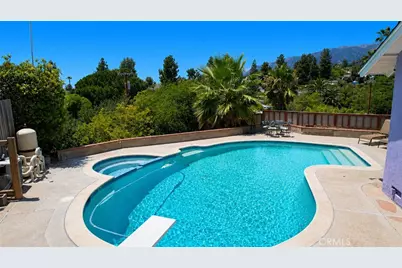 7129 Samoa Place, Tujunga, CA 91042 - Photo 14
