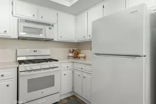 1110 W 10th St, San Pedro, CA 90731 - Photo 6