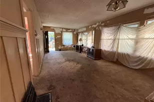 561 W 3rd St, San Pedro, CA 90731 - Photo 4