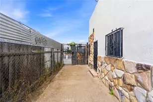 8706 Avalon, Los Angeles, CA 90003 - Photo 8