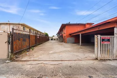 9027 Compton Avenue, Los Angeles, CA 90002 - Photo 6