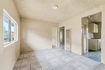 9027 Compton Avenue, Los Angeles, CA 90002 - Photo 10