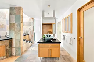 28 Sea Colony Dr, Santa Monica, CA 90405 - Photo 16