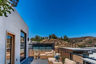 6810 Cahuenga Park, Los Angeles, CA 90068 - Photo 1