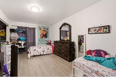 725 E 40th Place, Los Angeles, CA 90011 - Photo 16