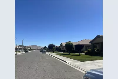 16247 Hamilton Court, Victorville, CA 92394 - Photo 2