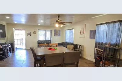 700 W 77th, Los Angeles, CA 90044 - Photo 22