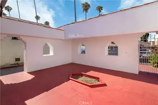 522 W 82nd St, Los Angeles, CA 90044 - Photo 16